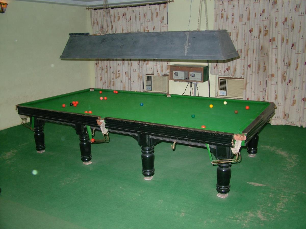 Vip'S Club Hotel Rāipur Buitenkant foto